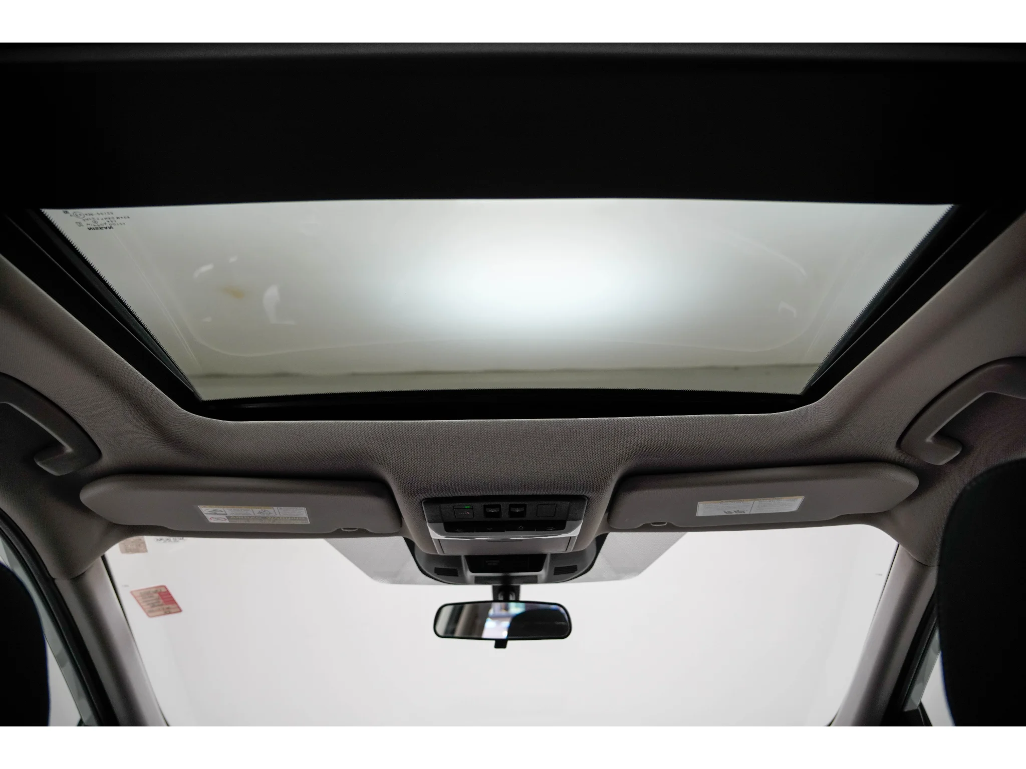 Used 2021 Pearl White Tricoat Nissan SV image 17