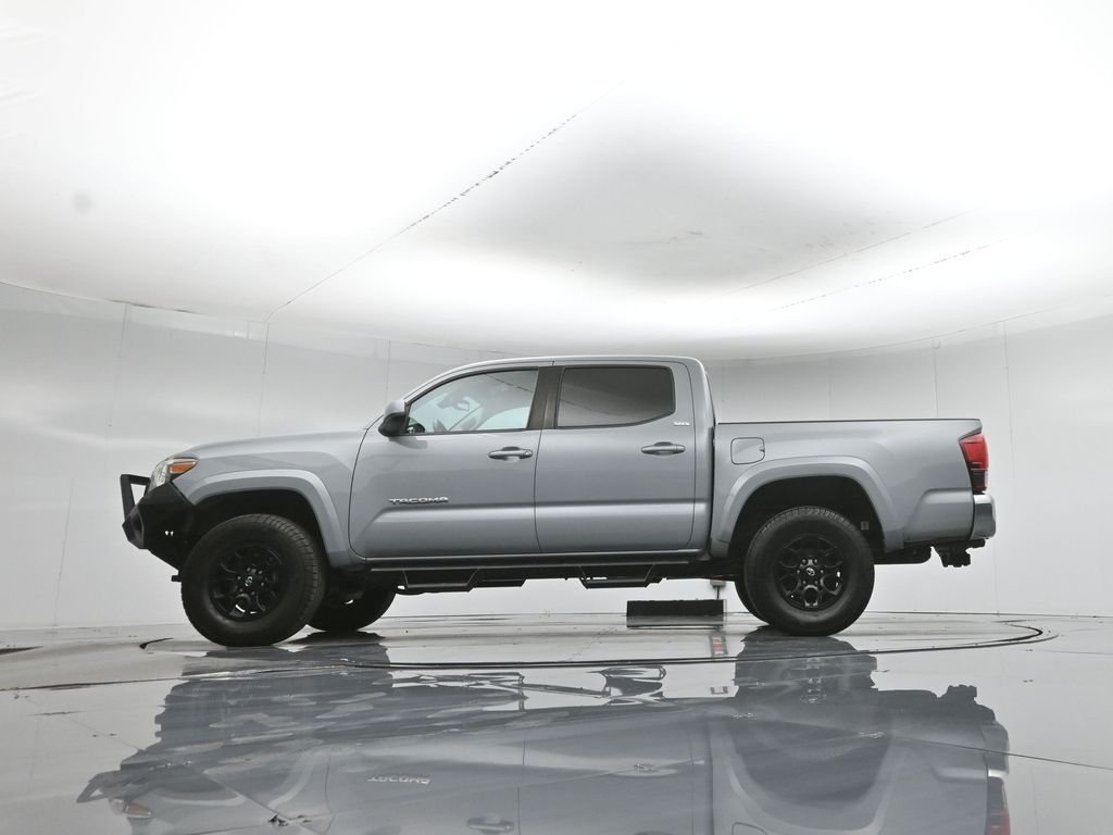 Used 2019 Gray Toyota SR5 image 46