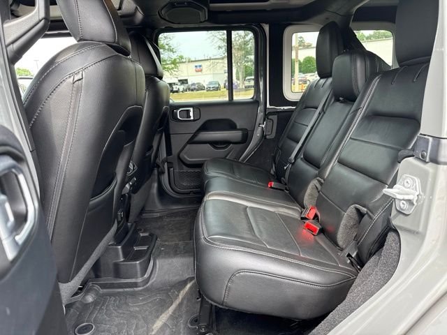 Used 2019 Gray Jeep Unlimited Sahara image 7