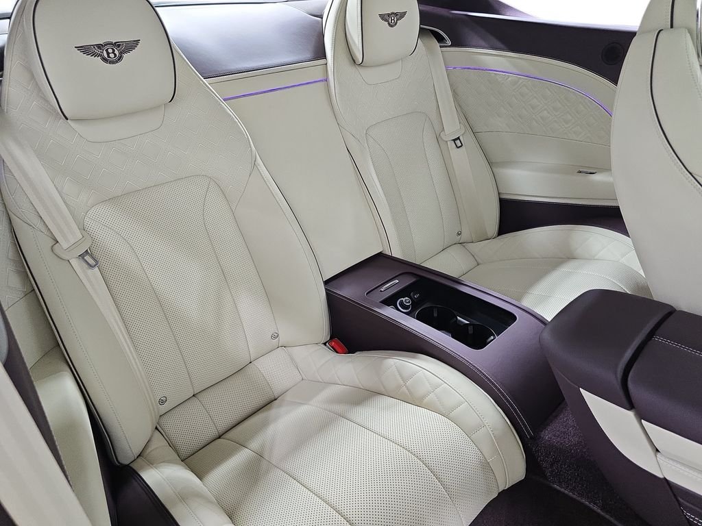 Used 2023  Bentley Speed image 26