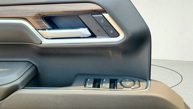 New 2026 Black Chevrolet LT image 17