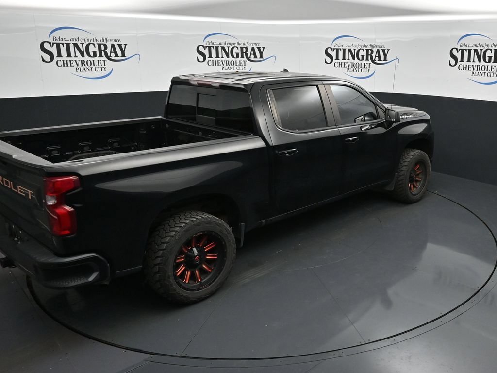 Used 2019 BLACK Chevrolet RST image 24
