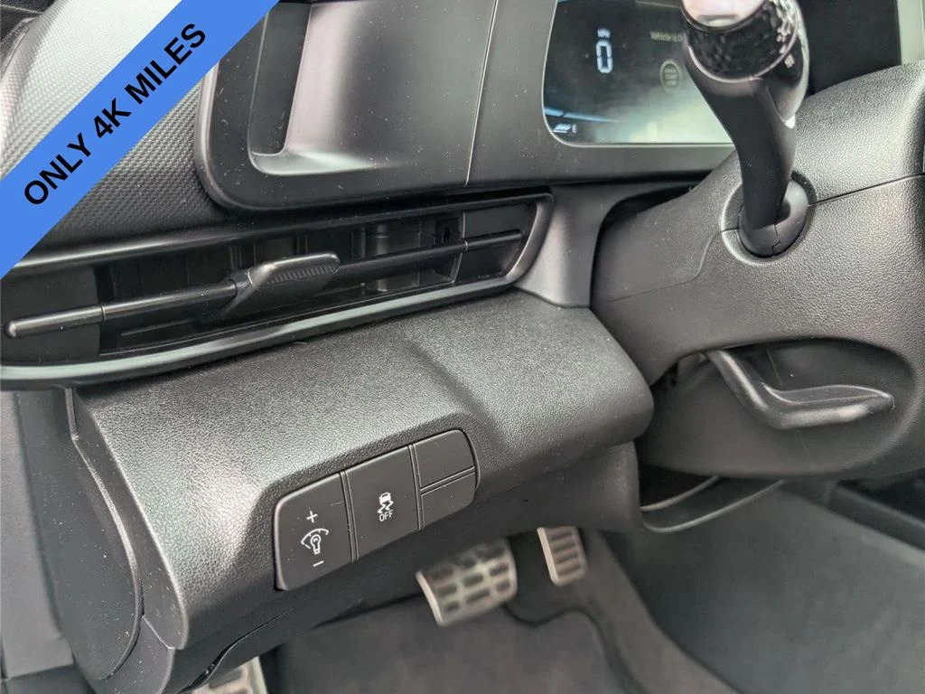 Used 2026 Silver Hyundai SEL Sport image 20