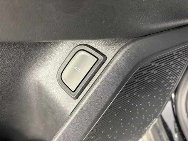 Used 2025 Black Chevrolet LT image 16