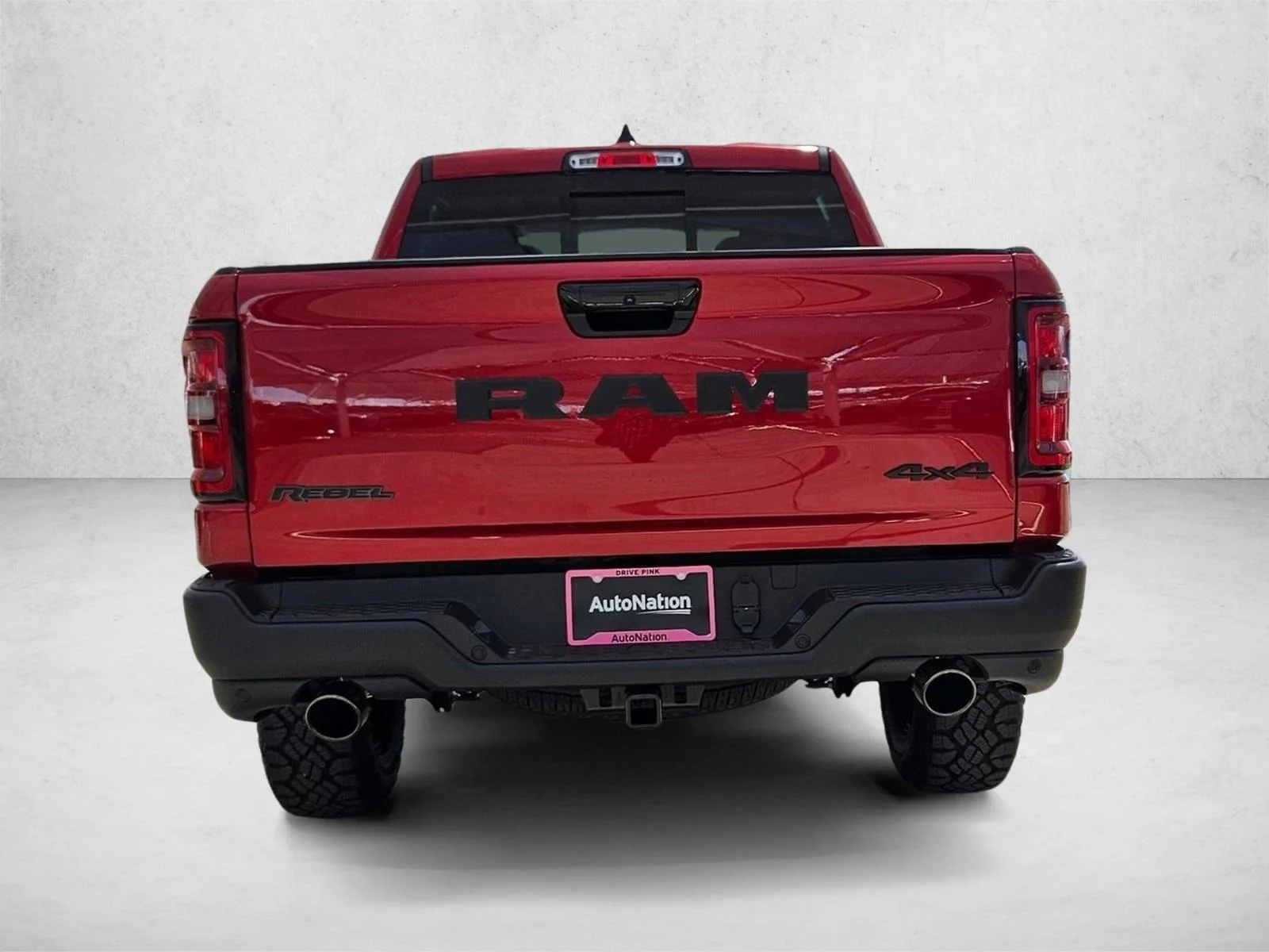 New 2026 Molten Red Pearl-Coat Exterior Paint RAM Rebel image 8