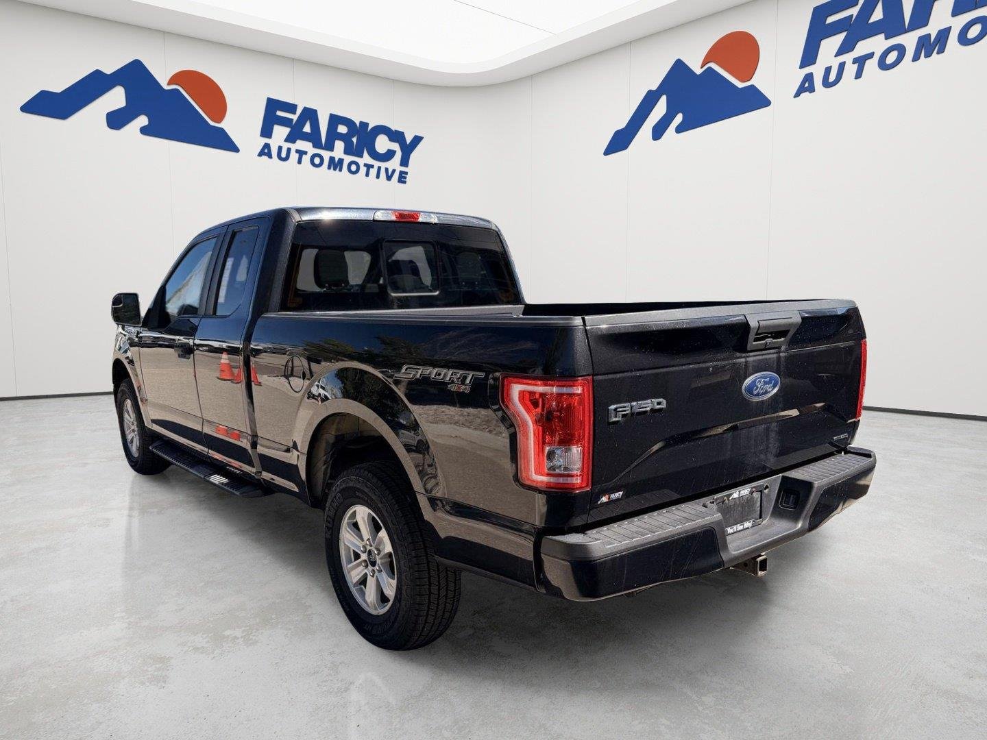 Used 2015 Tuxedo Black Metallic Ford XL image 4