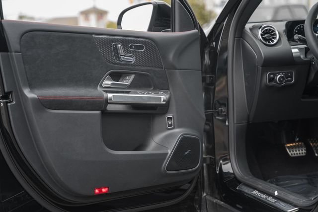 New 2026  Mercedes-Benz GLB 250 image 38