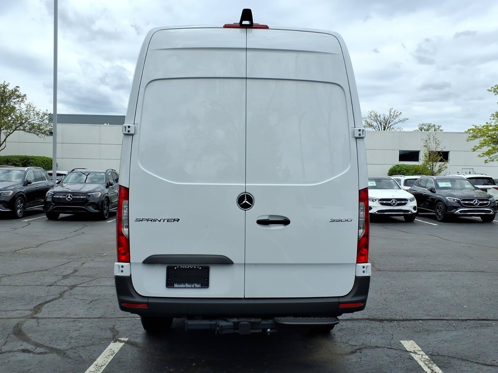 New 2026 Arctic White Mercedes-Benz Cargo 170 WB image 36