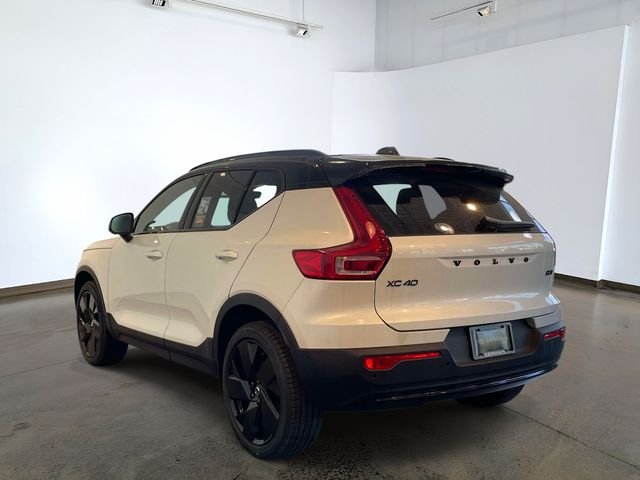 2026 Volvo XC40 Ultra Black Edition - Photo 6