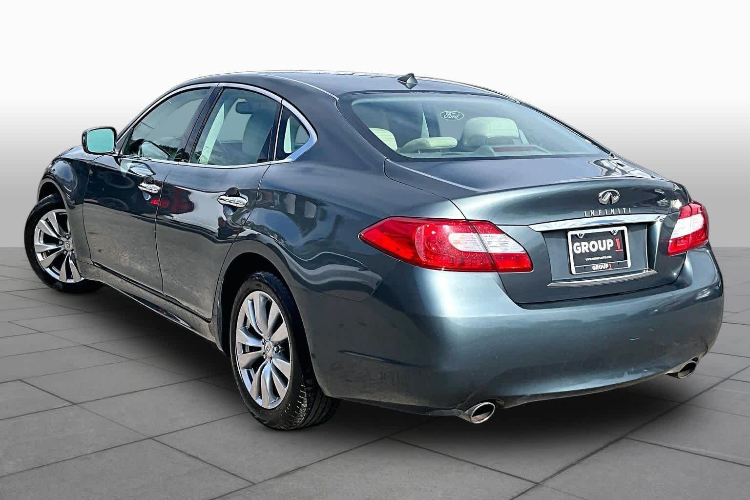 Pre-Owned 2012 INFINITI M37