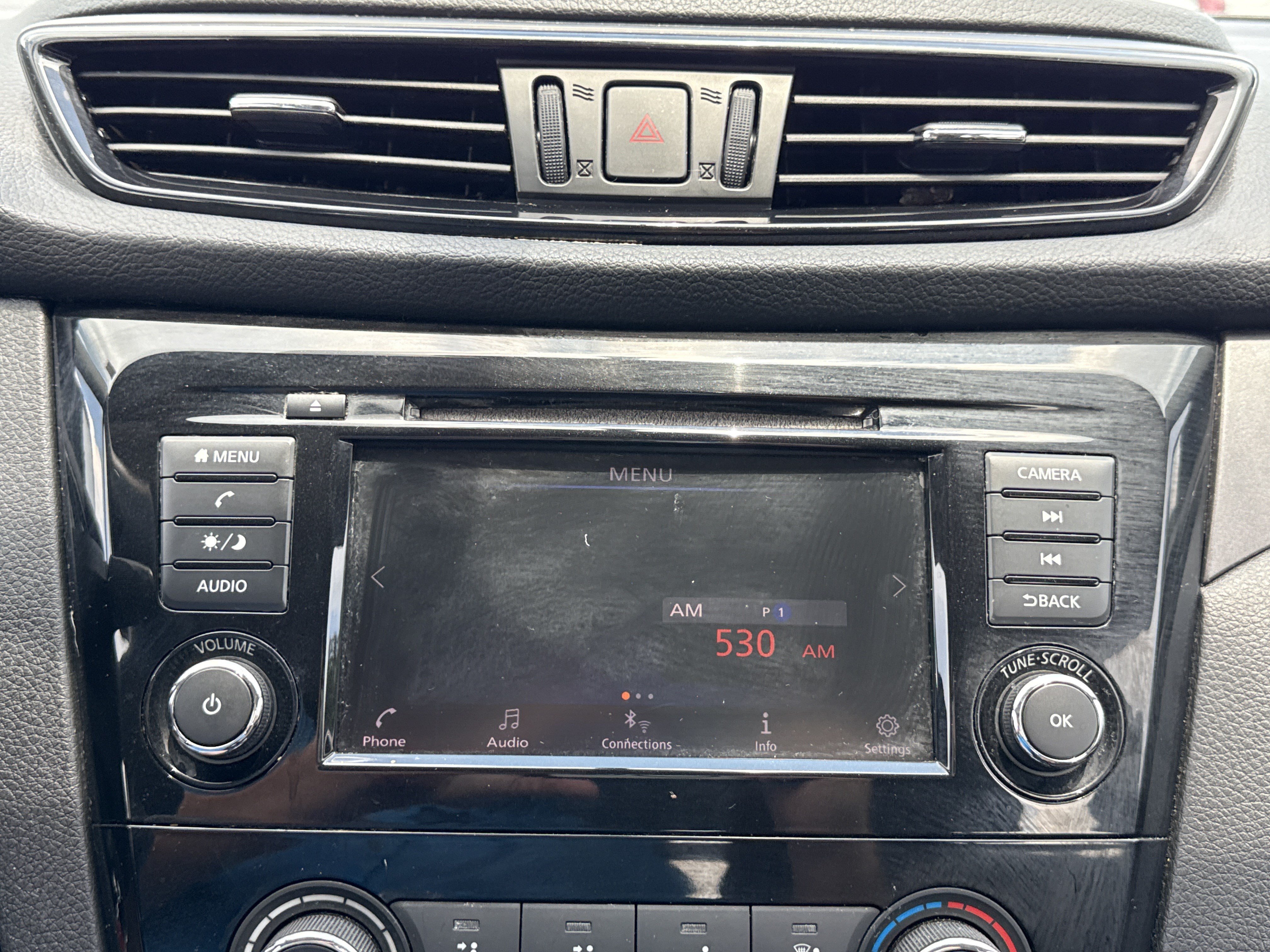 Used 2019 Magnetic Black Pearl Nissan S image 22