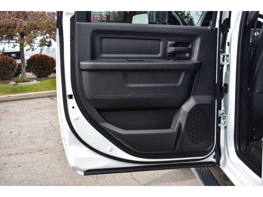 New 2024 Bright White Clearcoat Ram Tradesman image 35