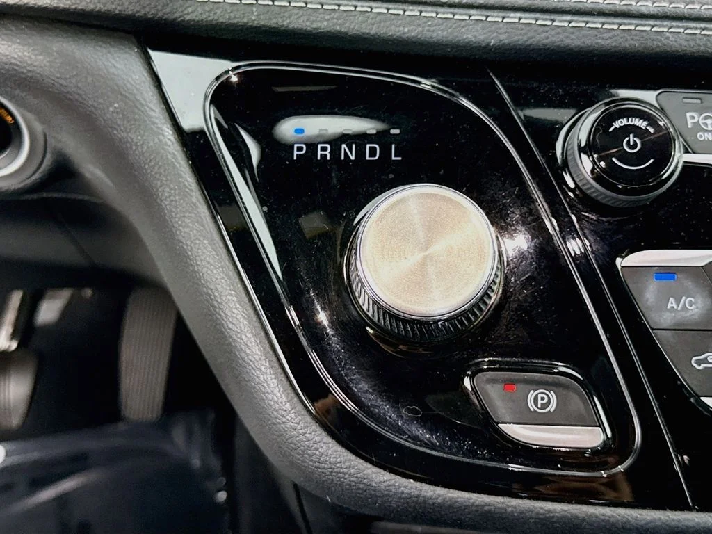 Used 2023 White Chrysler Touring L image 17