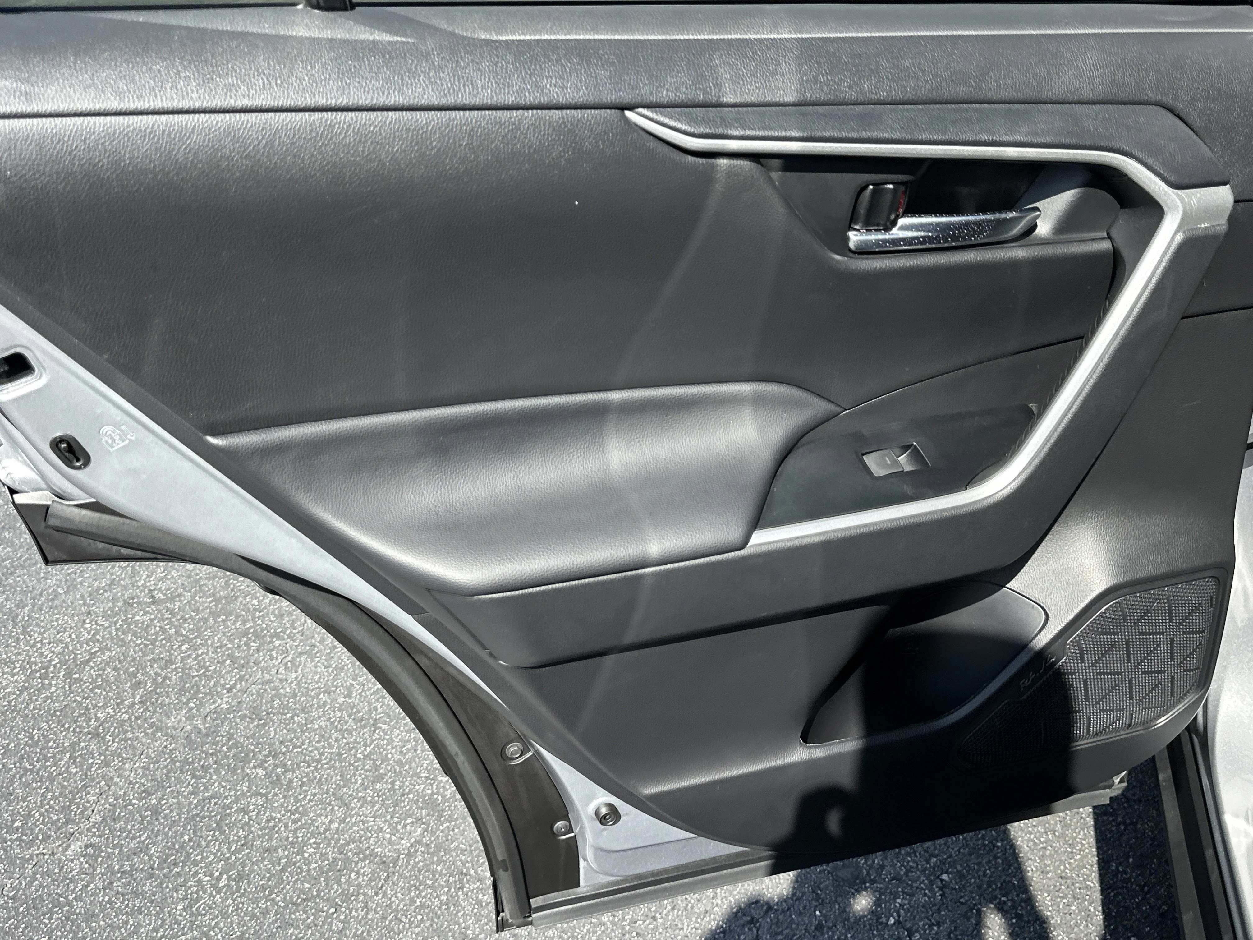 Used 2023 Silver Sky Metallic Toyota XLE image 21