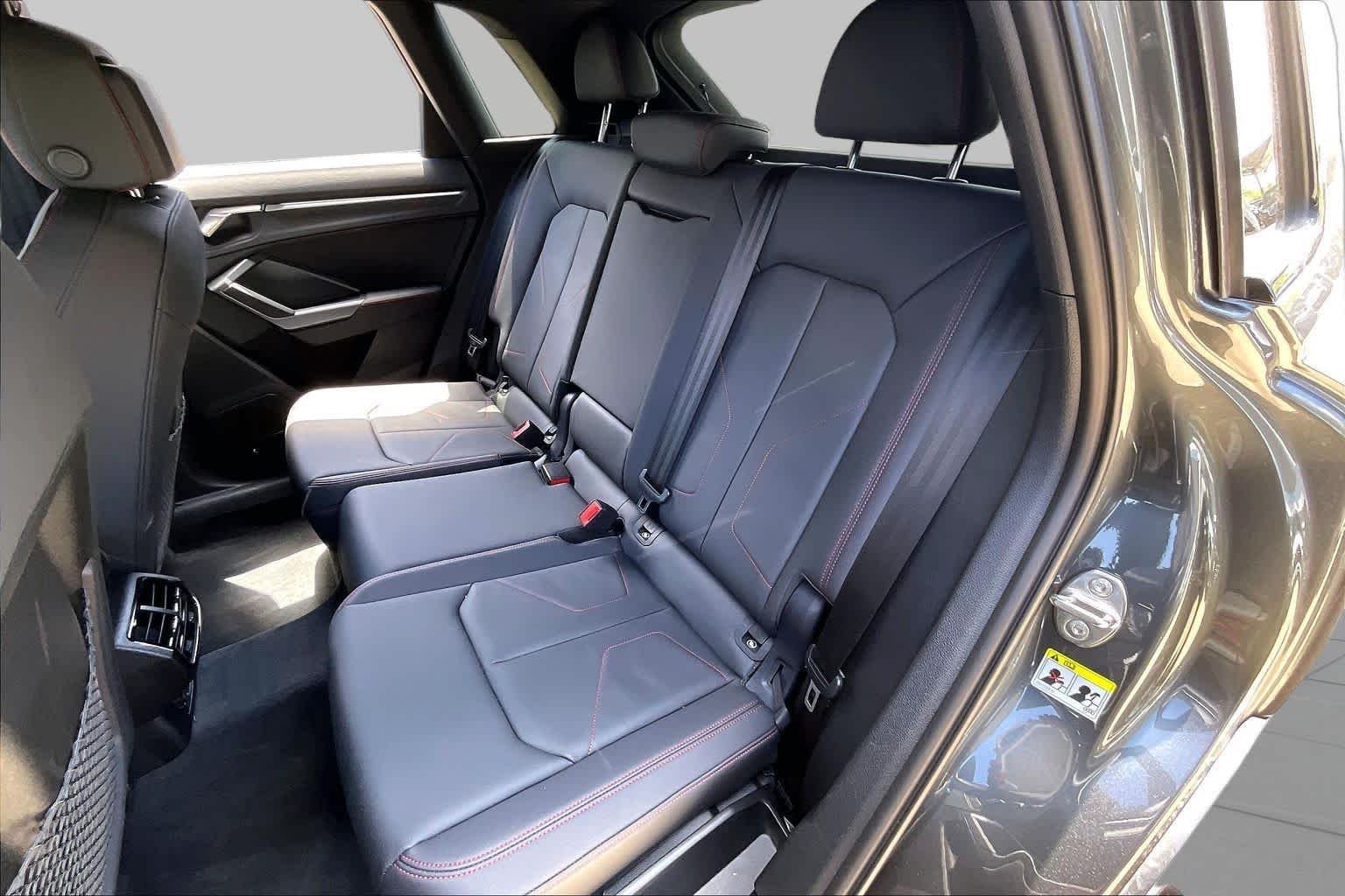 Used 2025 Daytona Gray Pearl Effect Audi S line Premium Plus image 21