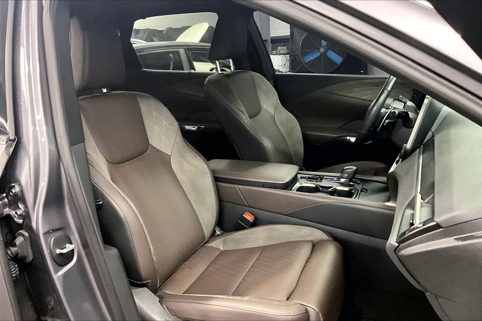 2023 Lexus RX 350 - Photo 8
