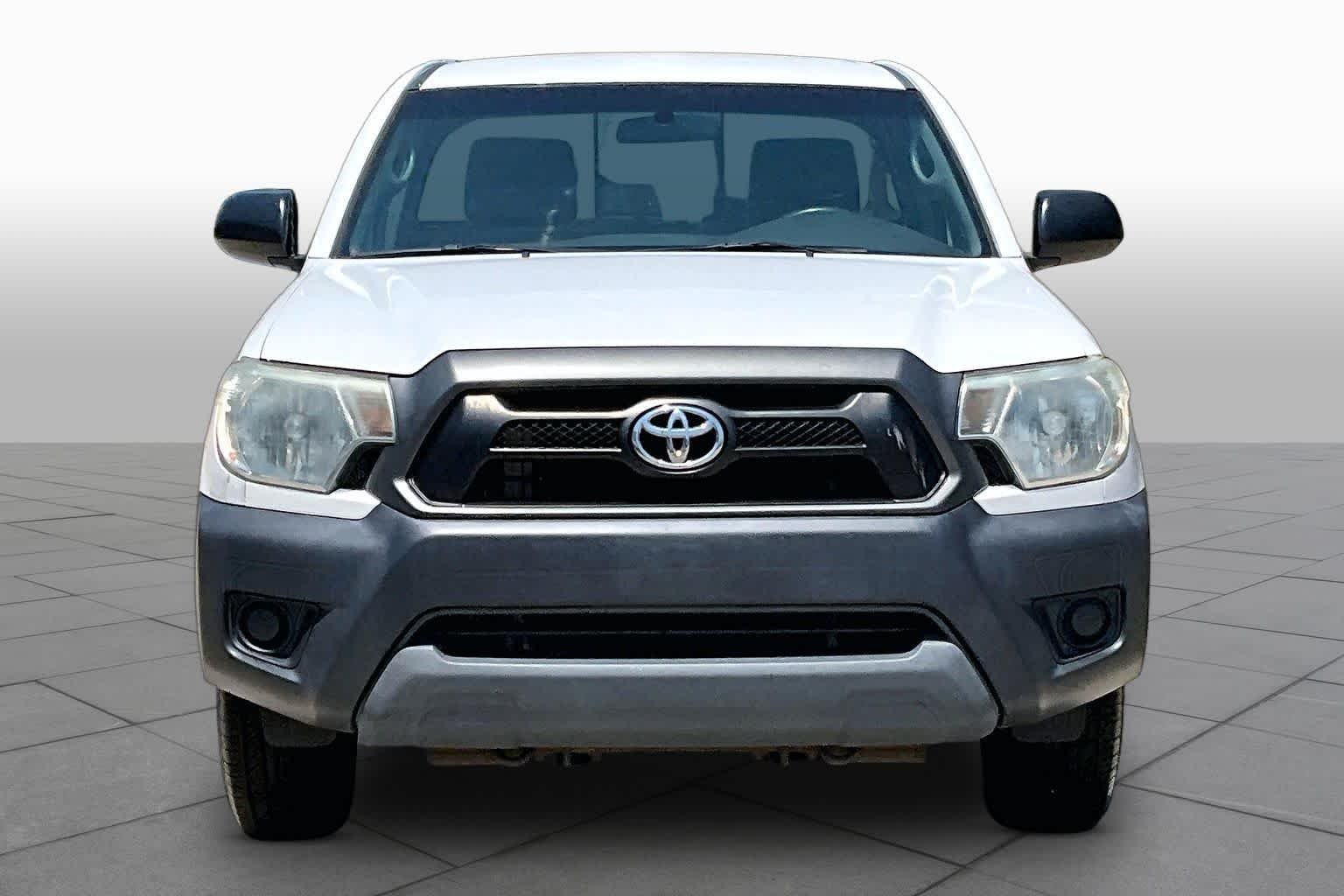 Used 2013 Super White Toyota  image 3