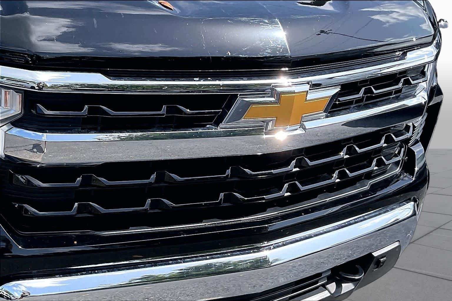 Used 2023 Black Chevrolet LT image 29
