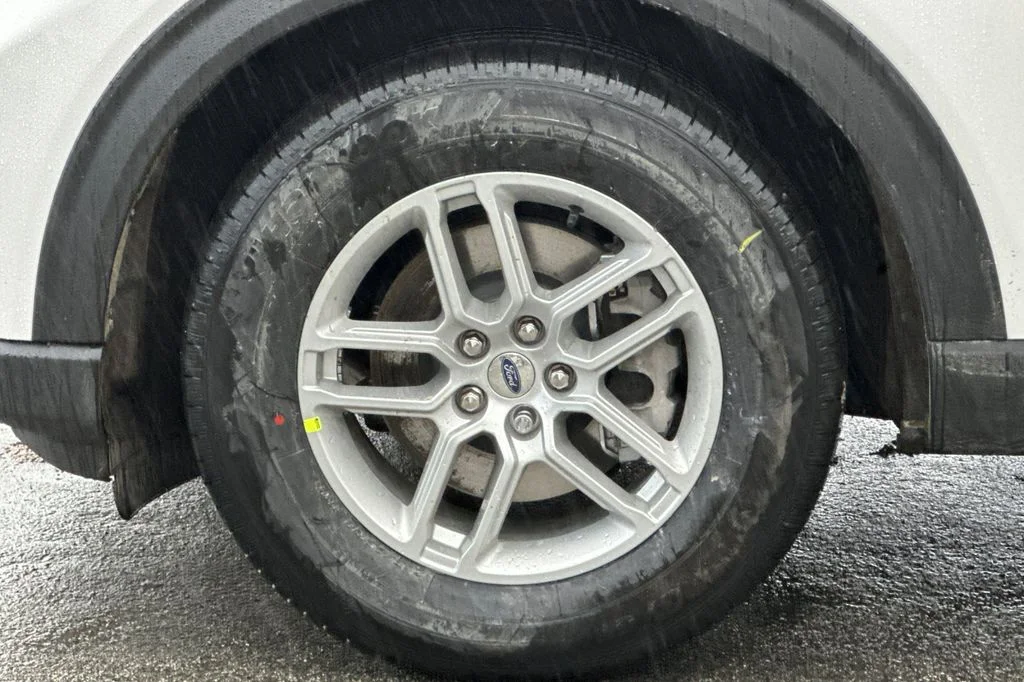 New 2026 White Metallic Ford Active image 27