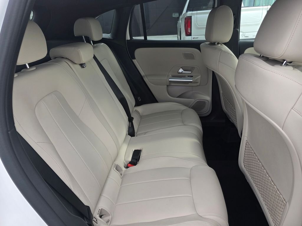 New 2026 Polar White Mercedes-Benz GLA 250 image 15
