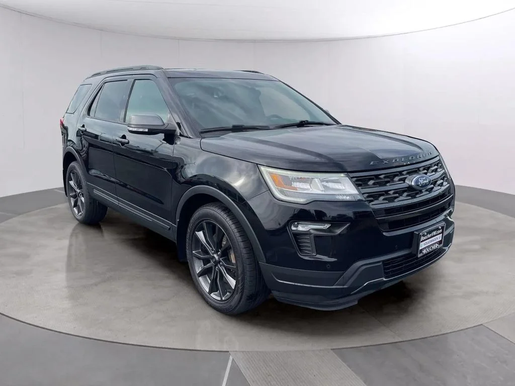 Used 2019 Agate Black Metallic Ford XLT image 7