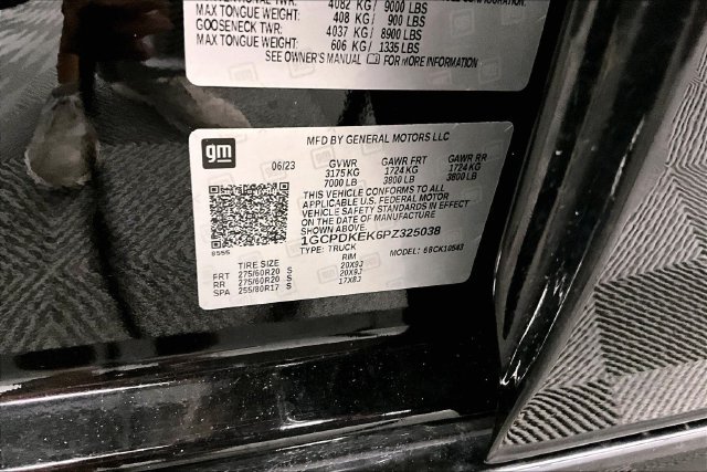 Used 2023 Black Chevrolet LT image 39