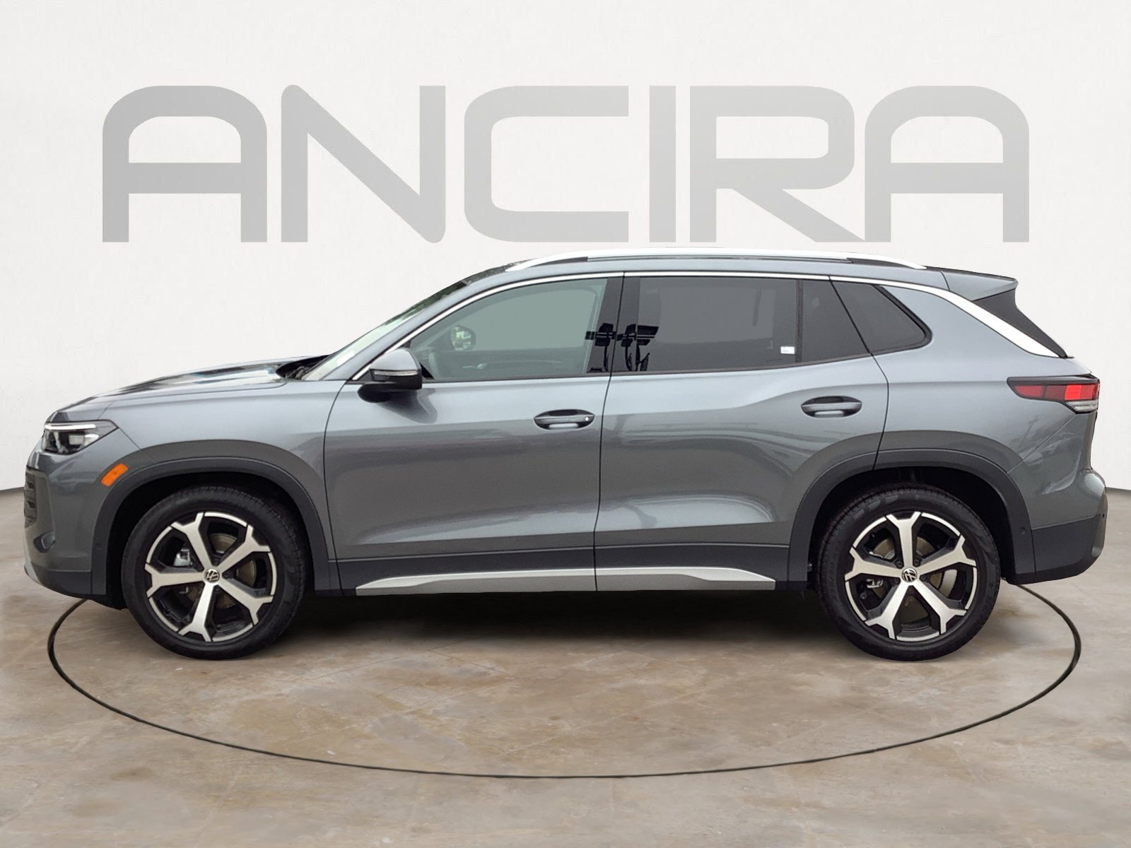 New 2026 PLATINUM GRAY Volkswagen SE image 5