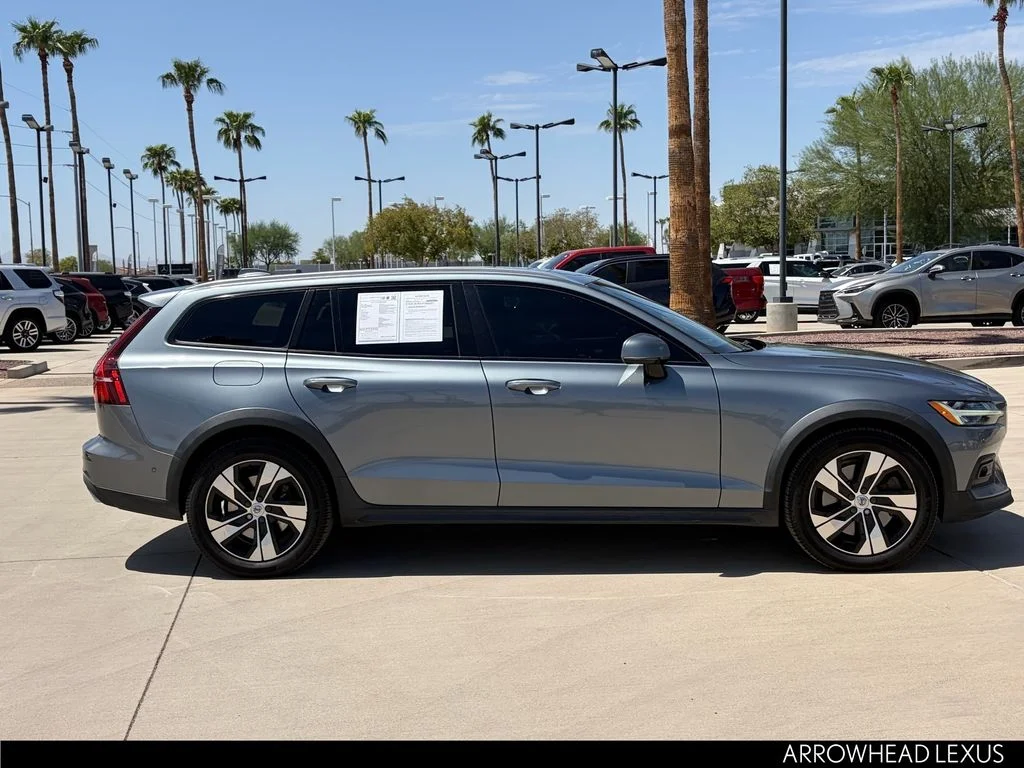 Used 2020 Gray Volvo T5 image 7