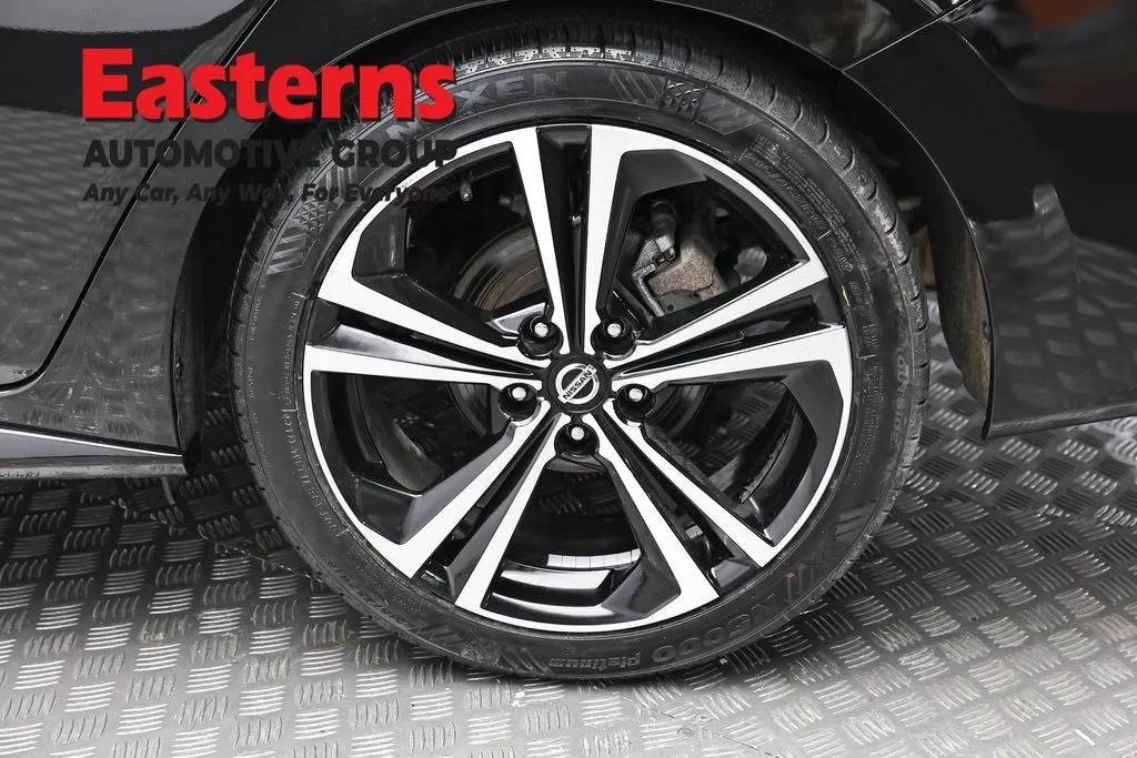 Used 2023 Black Nissan SR image 9