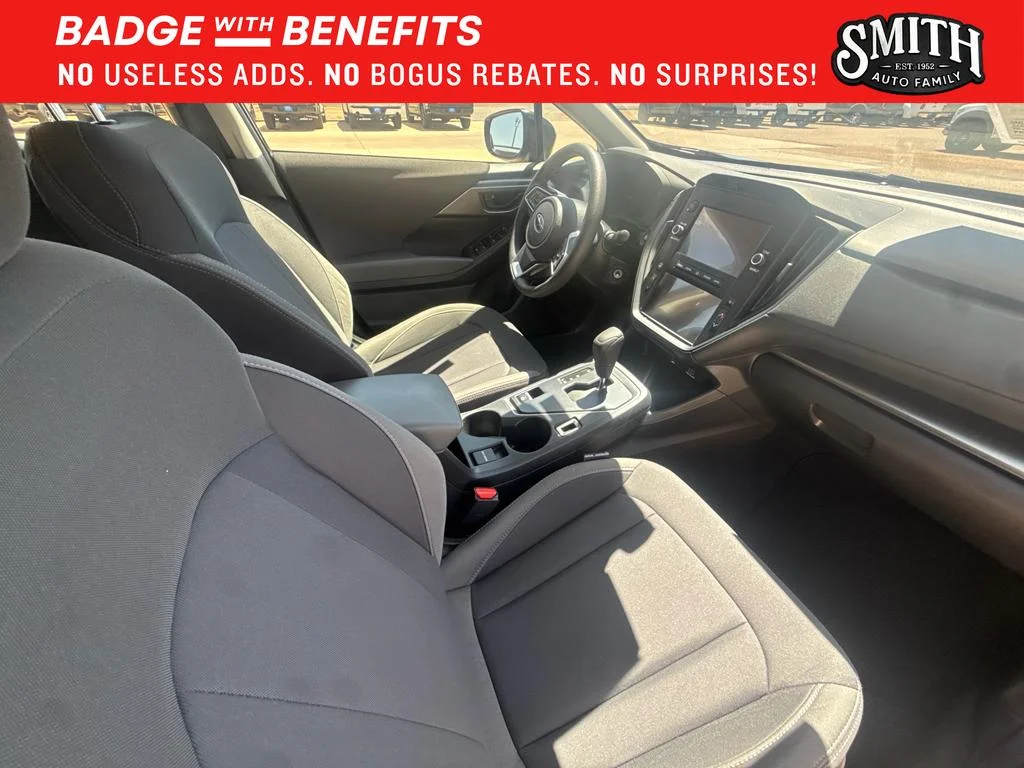 Used 2025 Crystal Black Silica Subaru Base image 12
