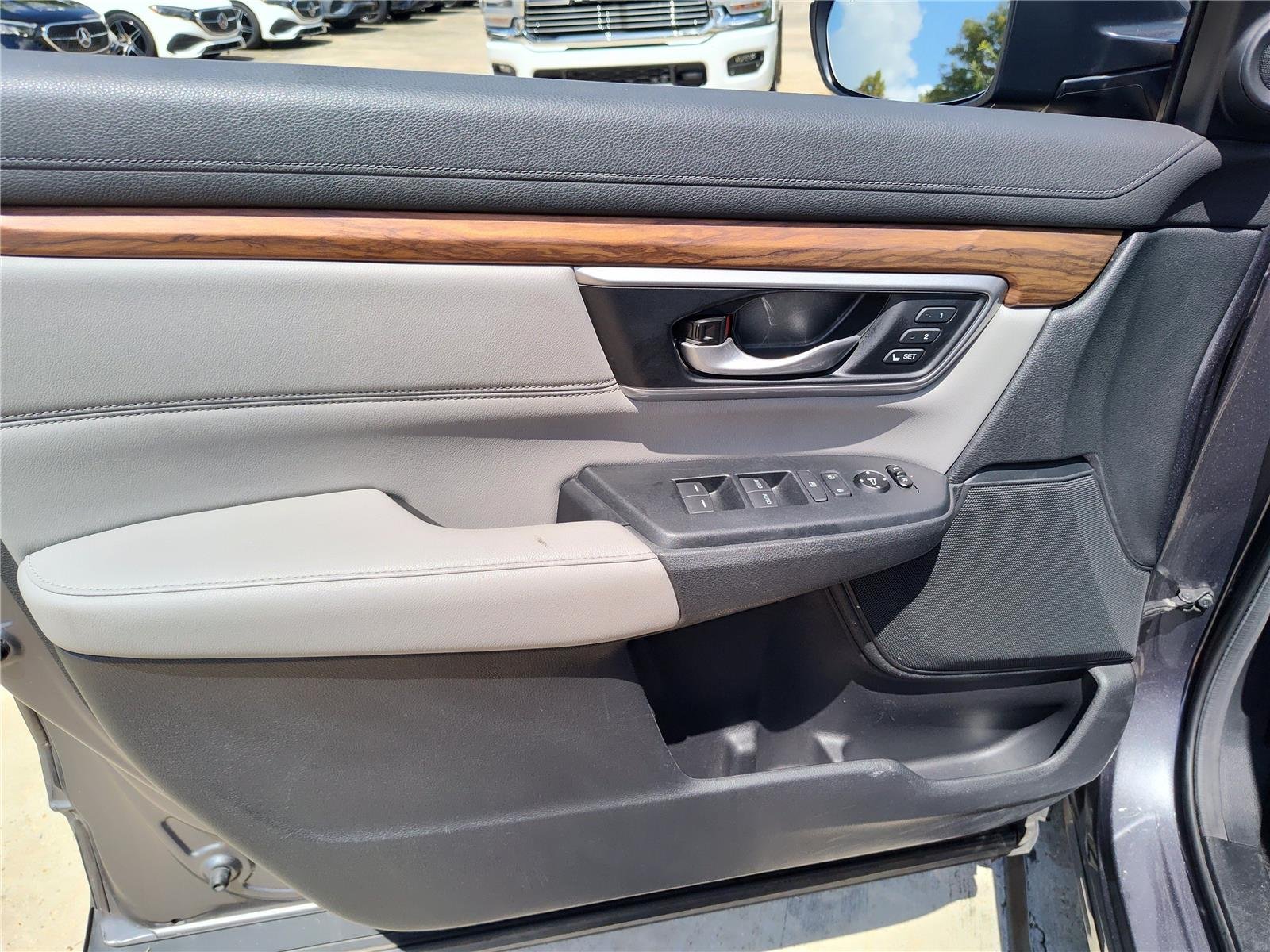 Used 2020 Modern Steel Metallic Honda Touring image 16