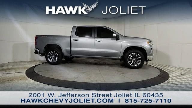 Used 2024 Gray Chevrolet LT image 8