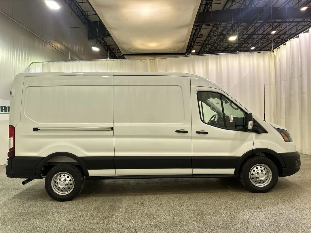 New 2026 Oxford White Ford Cargo Van image 5