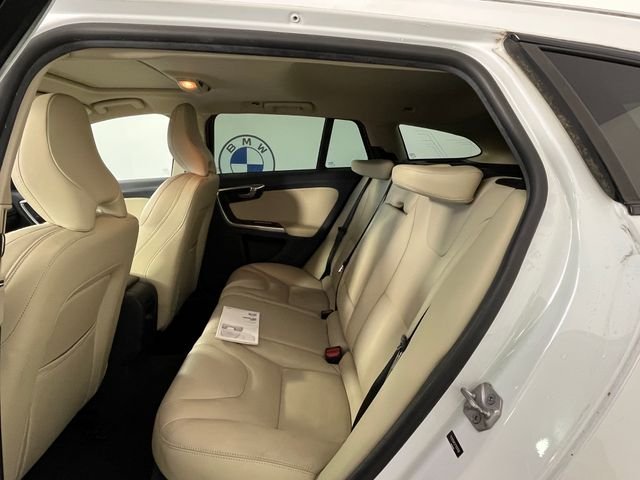 Used 2015 White Volvo T5 image 4