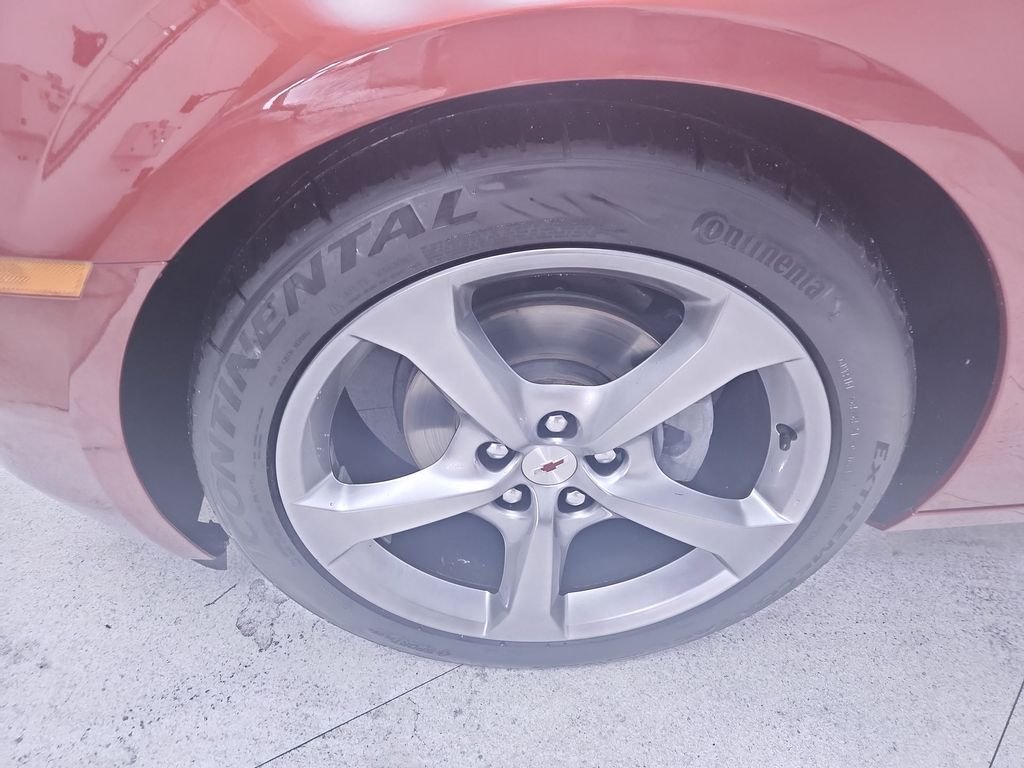 Used 2013 Red Chevrolet 2LT image 10