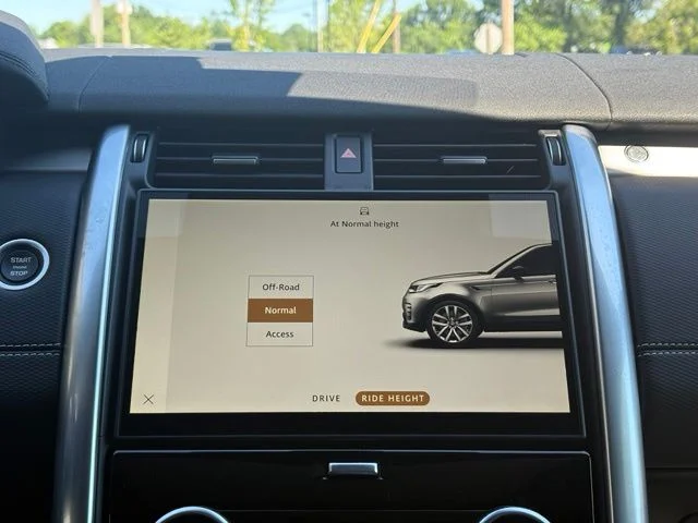 New 2026 Santorini Black Land Rover Dynamic SE image 26