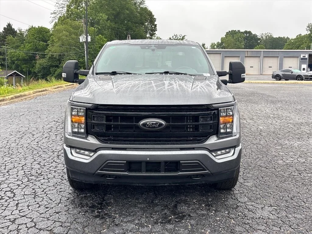 Used 2023 Gray Ford XLT image 2