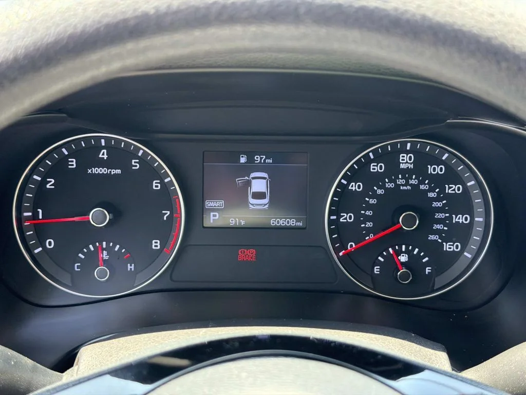 Used 2021 AURORA BLACK Kia LXS image 7