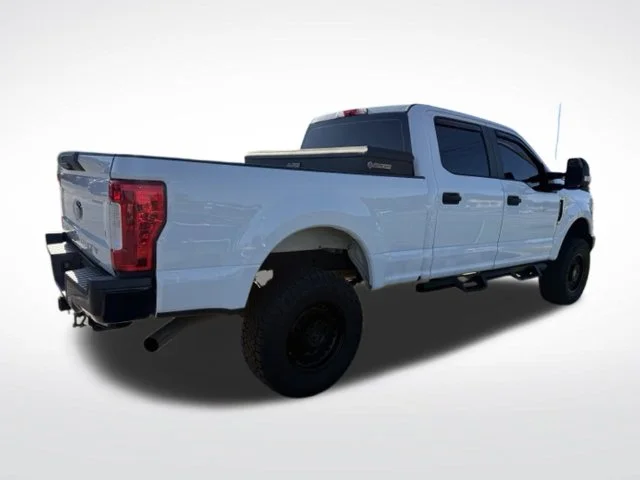 Used 2018 White Ford XL image 9