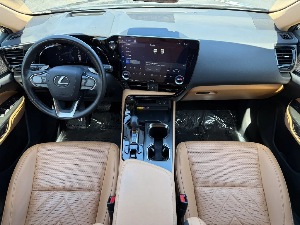 Used 2025  Lexus NX 350h Luxury image 19
