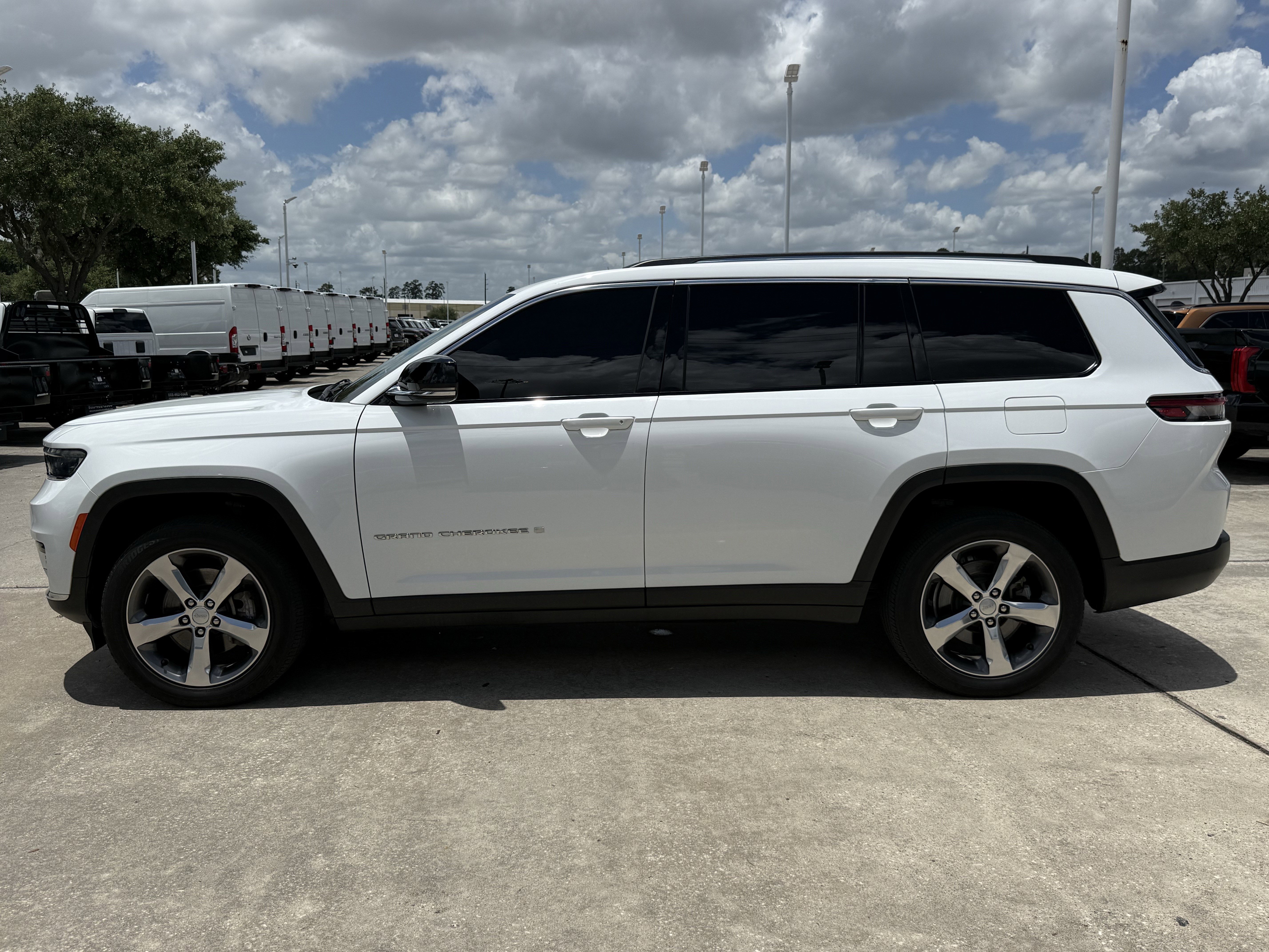 Used 2021 Bright White Clearcoat Jeep Limited image 7