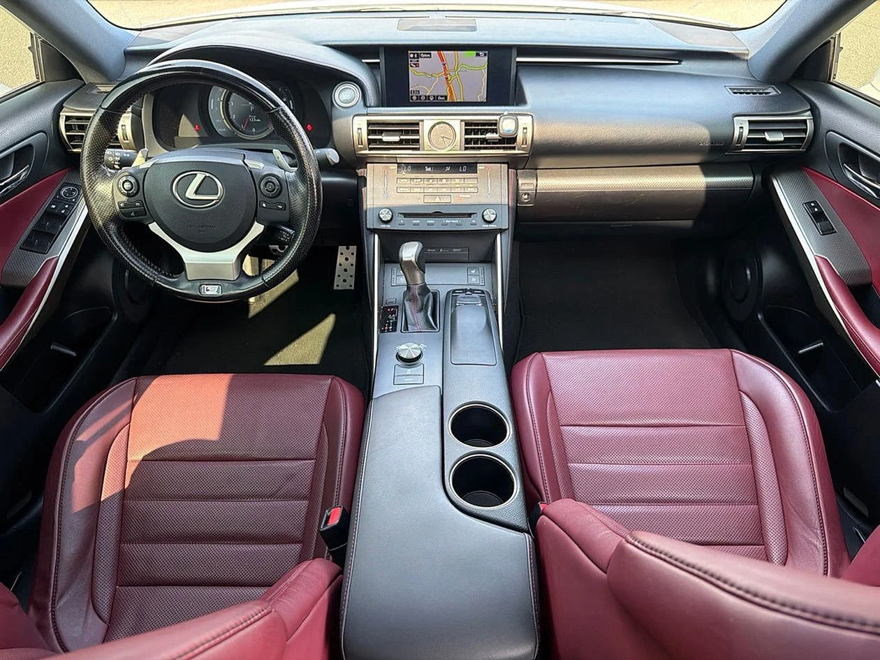Used 2016  Lexus 350 image 30