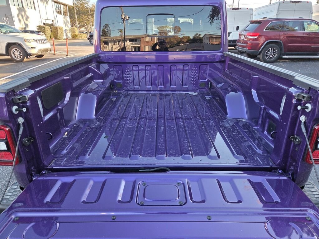 New 2026 Reign Exterior Paint Jeep Rubicon image 9