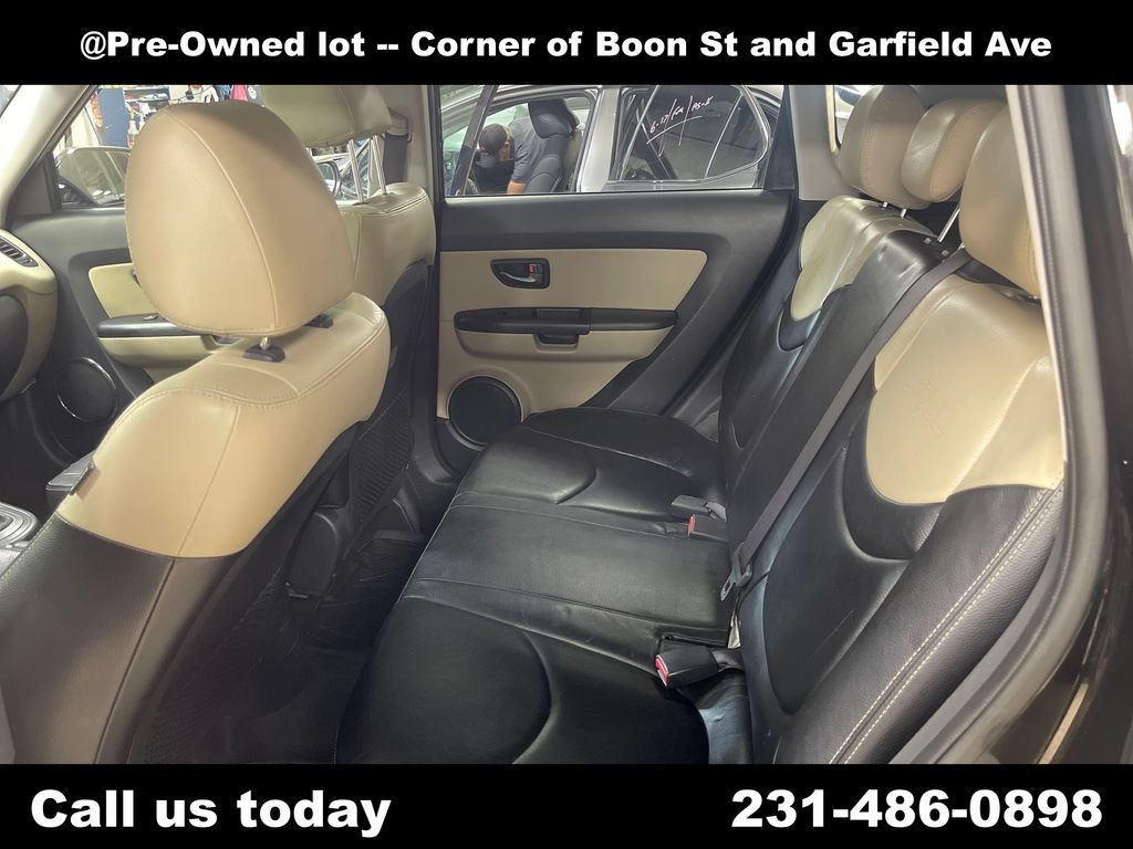 Used 2011 Gray Kia Exclaim image 25