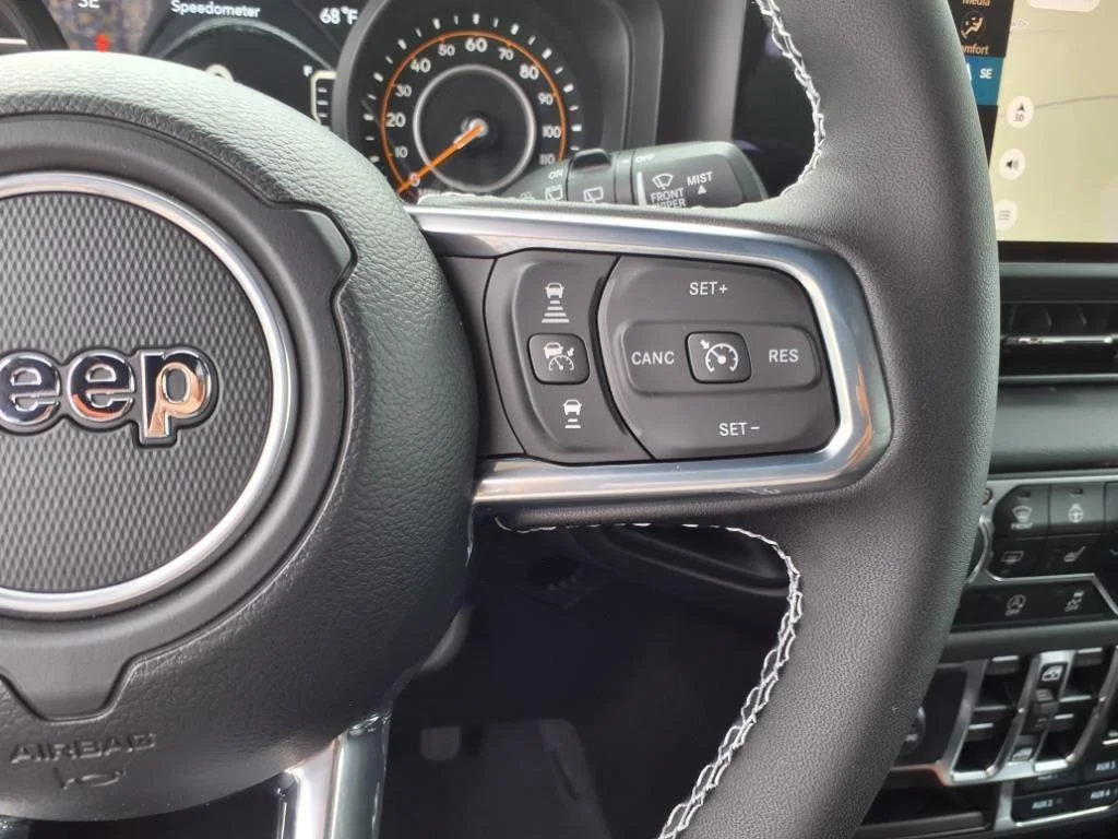 2025 Jeep Wrangler 4-Door Sahara - Photo 15