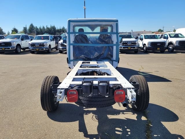 New 2025 Oxford White Ford Cutaway image 5
