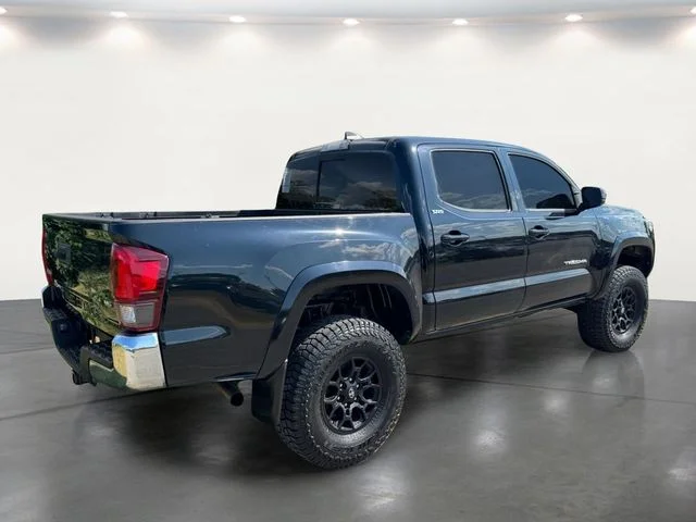 Used 2020 Black Toyota SR5 image 15