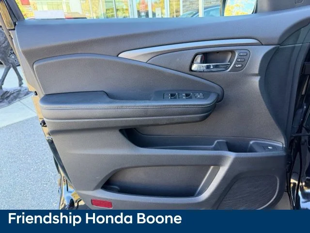 Used 2023 Black Honda RTL image 13