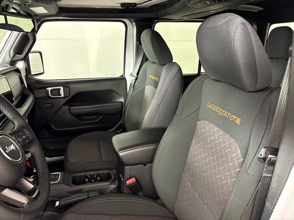 New 2026 Bright White Clearcoat Jeep Mojave image 28