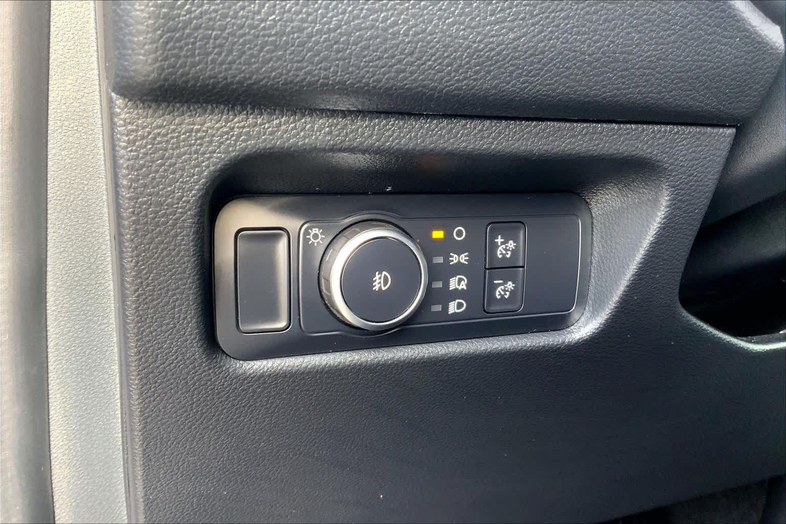 Used 2025 Shadow Black Ford XL image 35